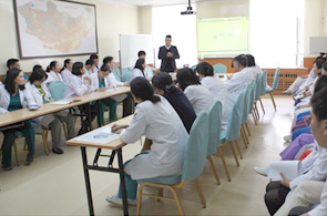 ���� �δ� �ѹ� ����� ô�� ġ�� ��ǳ